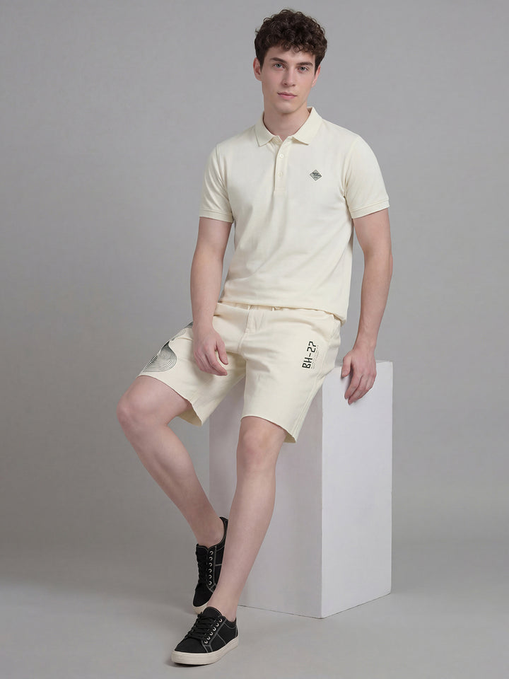 Off White Regular Fit Mid Rise Graphic Print Men's Shorts