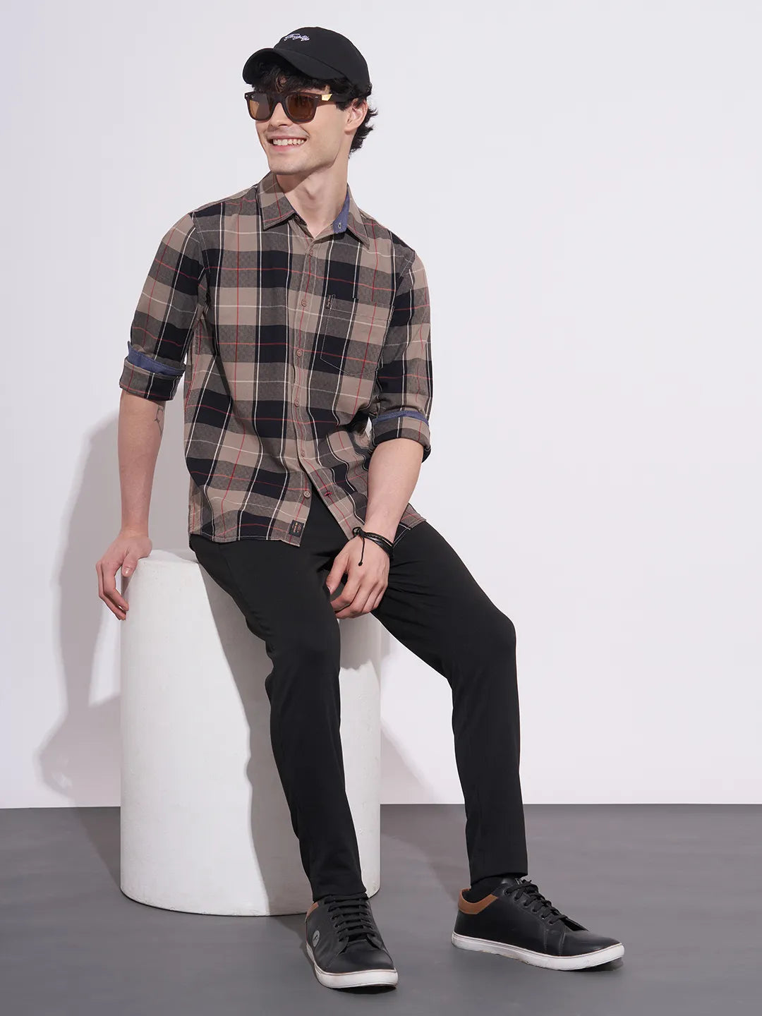 Being Human Men's Black Mid-Rise Slim Fit Chinos