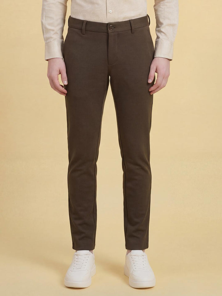 Brown Slim Fit Men's Mid Rise Chinos