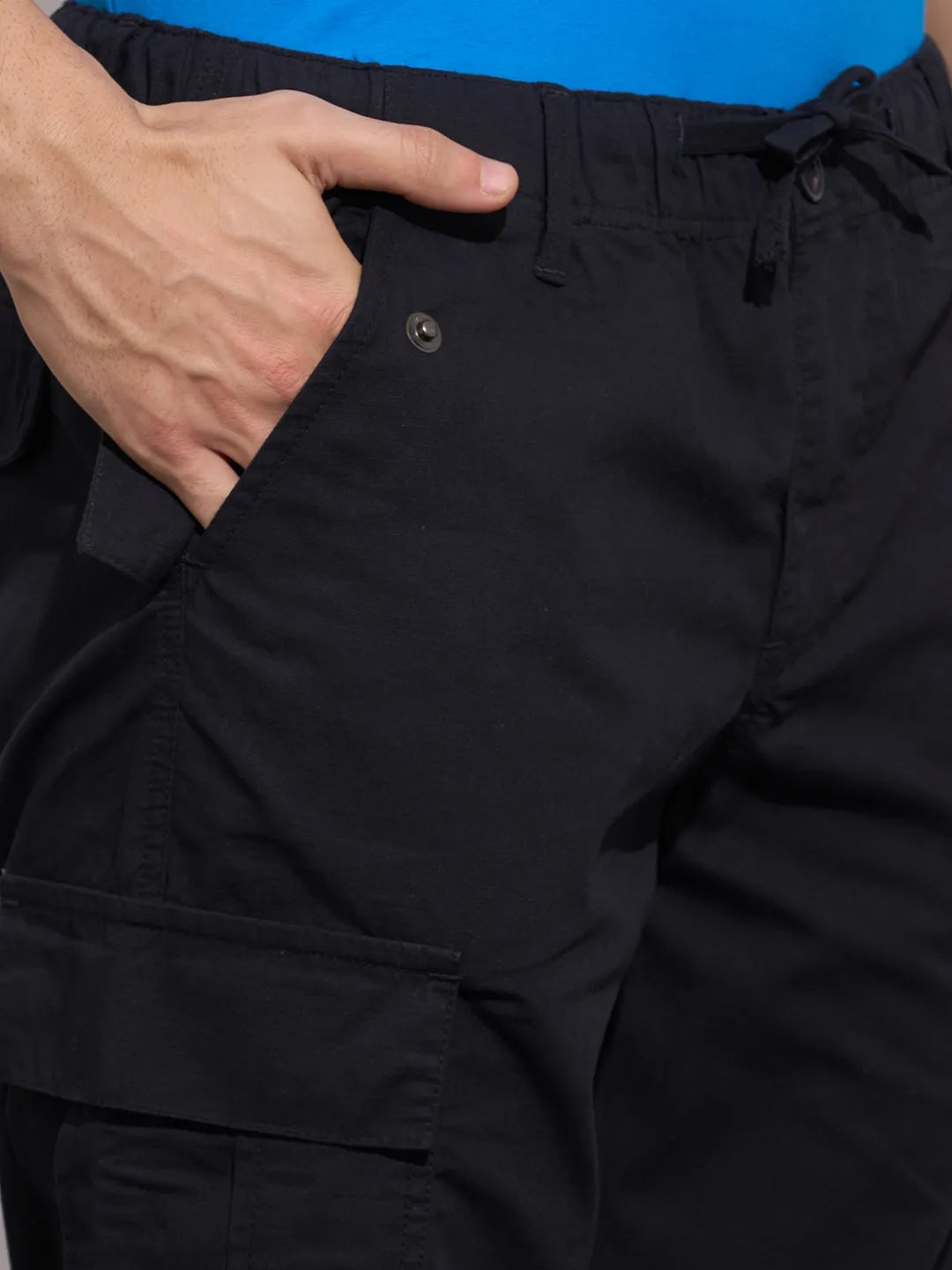 Being Human Men's Black Mid-Rise Loose Fit Cargos