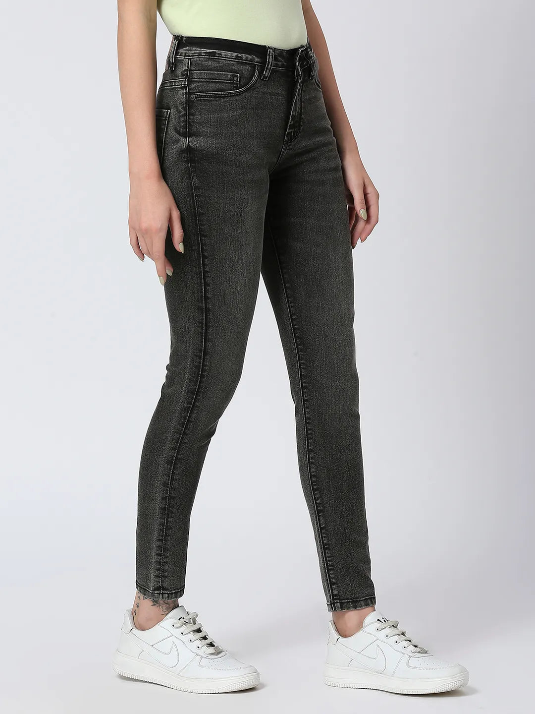 Being Human Clothing Women Skinny Mid Rise Fit Denim-Black Wash