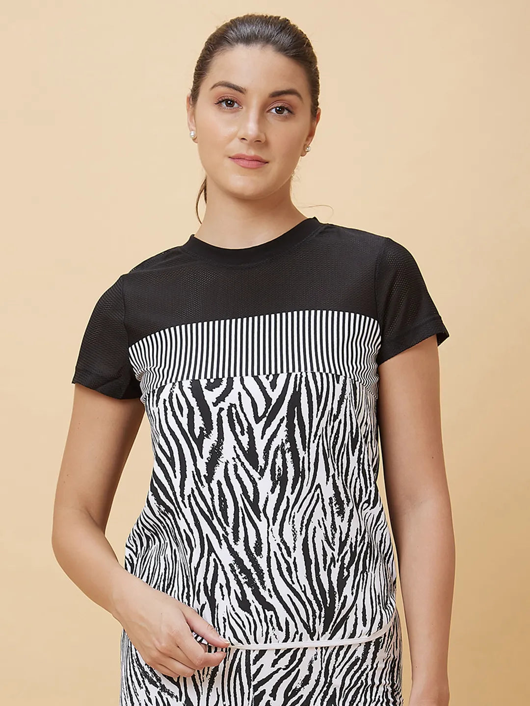 Being Human Clothing Women Easy Fit Crew Neck T-Shirts Black