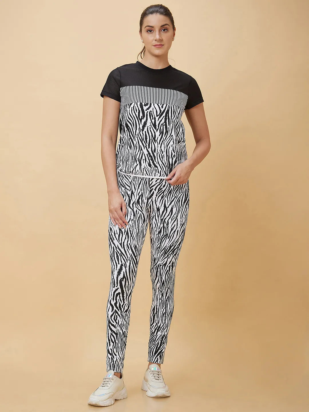 Being Human Clothing Women Easy Fit Crew Neck T-Shirts Black