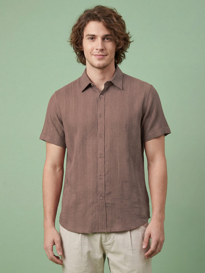 Maroon Moderno Fit Men's Short Sleeves Spread Collar Casual Shirt Â 